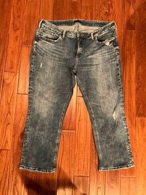 Silver Jeans Women's Boyfriend Jeans - Light Wash Blue with Faded Detail